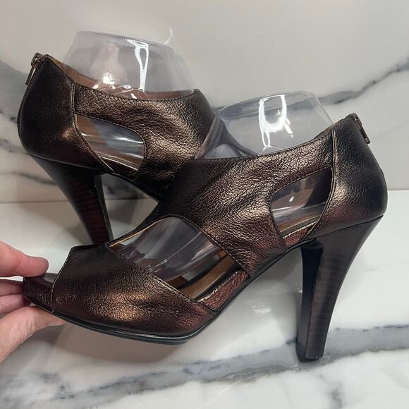 Sofft Wmns Bronze Metallic Leather Premier Heel Sandals Sz 9 PeepToe Date Night - Picture 5 of 7